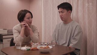 JUQ-618 [中文字幕] 向井藍 - 公開適合短髮的向井藍的樣子―。 收到備用鑰匙的人妻，被中出直到男學生畢業為止的獨居房間。