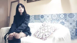 【赵总寻花】很多探花主播约过的骚货小天沙发上刷锅