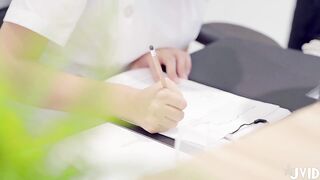 20美金解锁JVID【媚肉夜勤病棟栋巨乳看护研修生-下篇-隐藏版】沒想到打针副作用一直勃起好难受，卻遇到了好心护士帮我治疗