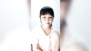 极品02年可爱萌妹【大学宿舍】下海捞金【上篇】花季颜值大开M腿，速插敏感嫩鲍淫汁不断溅出，媚态尽露，少女极致享受表情太上头了