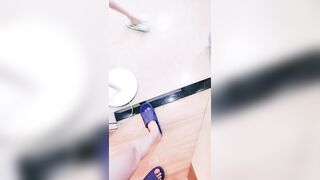 颜值爆表网红脸模特身材黑丝大长腿，女上位无套啪啪，绝对炮架子必须内射满满的干货