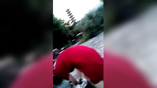 风骚女友激情户外全程露脸与小哥激情啪啪，口交大鸡巴真空裙子撩起来让小哥爆草抽插，射在大屁股上不要错过