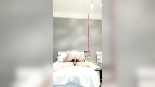 第一美乳超白嫩奶子【啪啪篇】乳晕多是粉的和小男友激情收费房，口活很棒特写深喉，灰丝大屁股爆操小穴，逼逼也是非常粉嫩