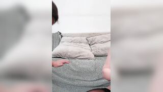新人小少妇黑丝高跟情趣诱惑被小哥哥镜头前玩弄骚穴，撅着屁股掰开给狼友看，疯狂草嘴滴蜡调教，淫声荡语不断