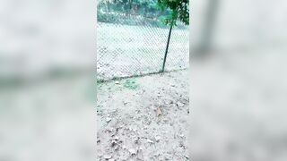 【为人湿表】风骚小少妇出轨寻刺激，户外露出公厕和男炮友啪啪啪