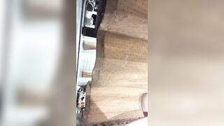 【健身教练浴室偷拍未遂-上篇】真的很深，躲起来自慰，一等一的极品身材，坚挺美乳，特写骚穴，收益登顶佳作