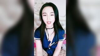 【制服诱惑-1】肥臀御姐系美妞，渔网袜掏出大奶子，手指猛扣骚穴，振动棒舔弄插入，搞得水声哗哗，娇喘嗲嗲呻吟浪叫