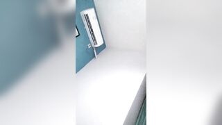 18清纯嫩妹和闺蜜一起操逼秀【上篇】被后入爆操嗯嗯浪叫，接着操闺蜜小穴超粉，轮流猛插闭着眼睛很享受