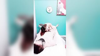 【权少很骚呢】22岁人气小姐姐回归，身姿曼妙玲珑有致，甜美爱笑好多回头客，没被干爽嘟嘴抱怨