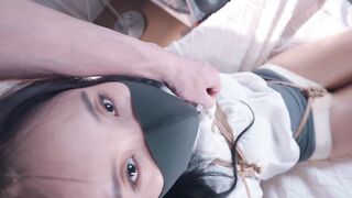 【悠米定拍】字幕版《OL的游戏》 指导下属工作一直偷看我的大腿和足，还偷看绳艺视频，我答应只要他完成工作就陪他好好玩一番～