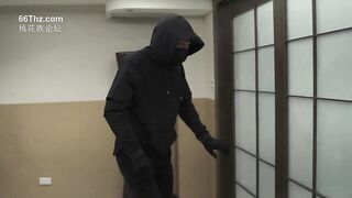 笨贼误闯阴道内部