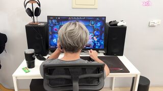 老公不會開車，只好叫他哥哥載我回家..._prob3